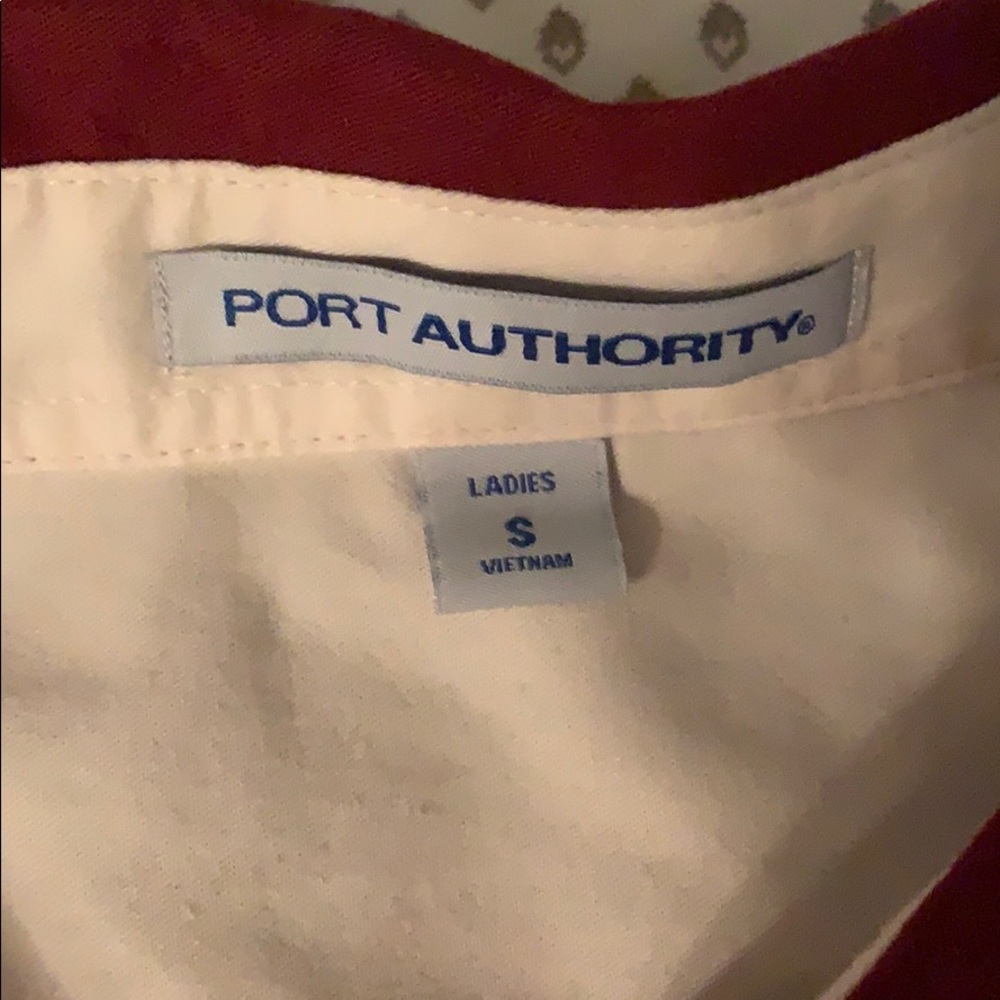 Button down size small - Picture 2 of 3